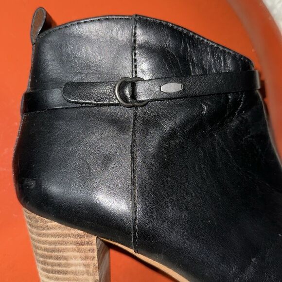 Lucky Brand 8.5 Black Tan Mabina Zip Side Buckle Leather Ankle Heel Boots - Picture 12 of 13